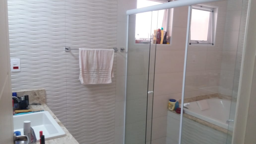 Excelente casa tem condomínio fechado no terras do vale