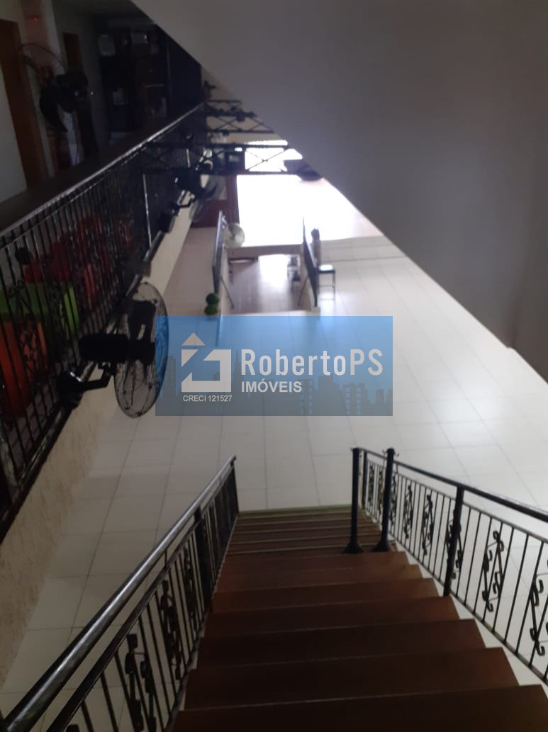 Prédio Comercial à Venda em São José dos Campos-SP: 20 Quartos, 10 Salas, 6 Banheiros, 15 Vagas de Garagem, 800m² no Jardim Bela Vista!