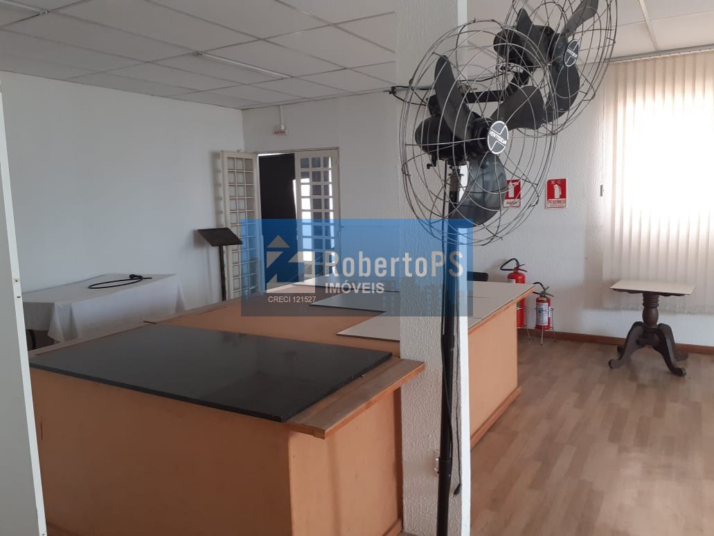 Prédio Comercial à Venda em São José dos Campos-SP: 20 Quartos, 10 Salas, 6 Banheiros, 15 Vagas de Garagem, 800m² no Jardim Bela Vista!