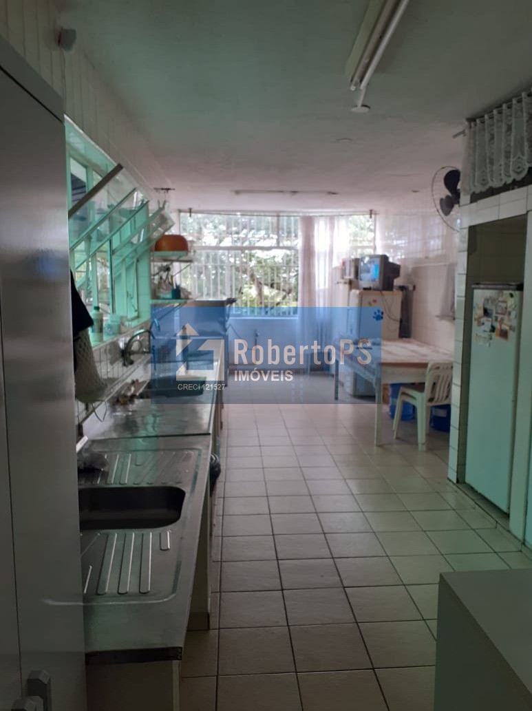 Prédio Comercial à Venda em São José dos Campos-SP: 20 Quartos, 10 Salas, 6 Banheiros, 15 Vagas de Garagem, 800m² no Jardim Bela Vista!