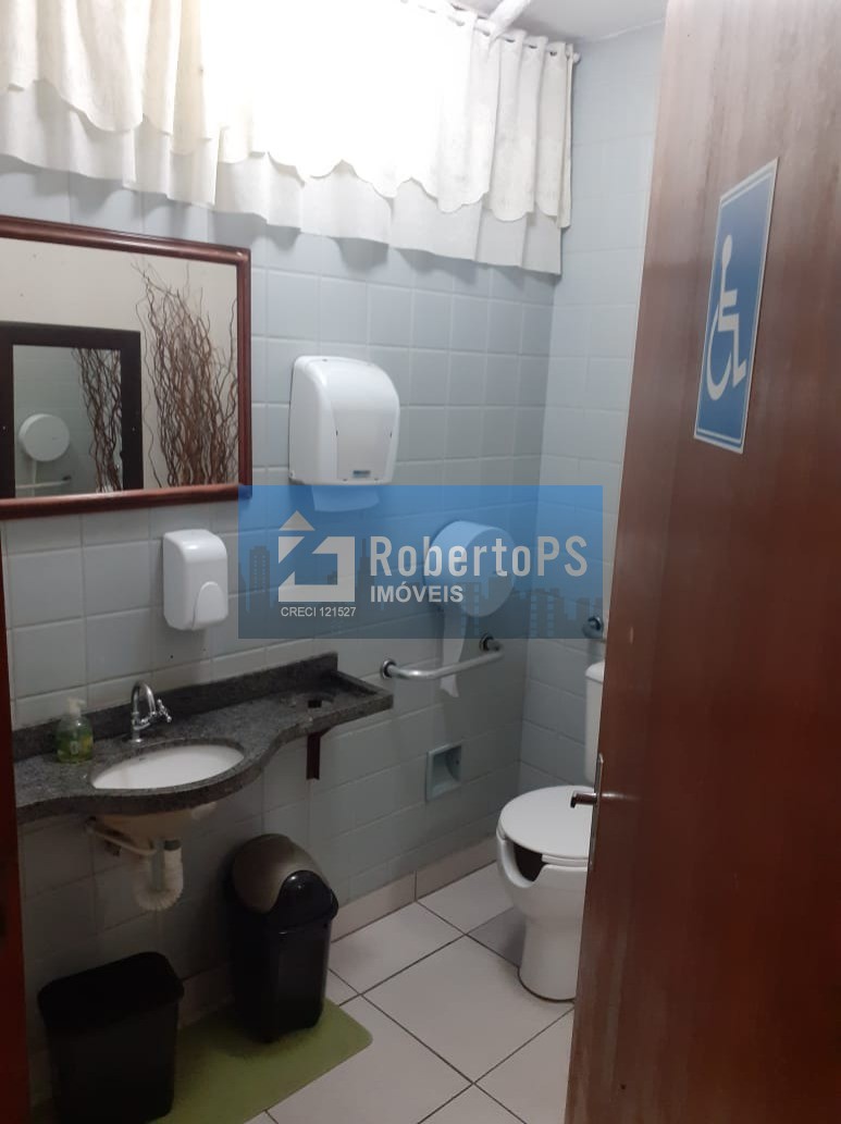 Prédio Comercial à Venda em São José dos Campos-SP: 20 Quartos, 10 Salas, 6 Banheiros, 15 Vagas de Garagem, 800m² no Jardim Bela Vista!