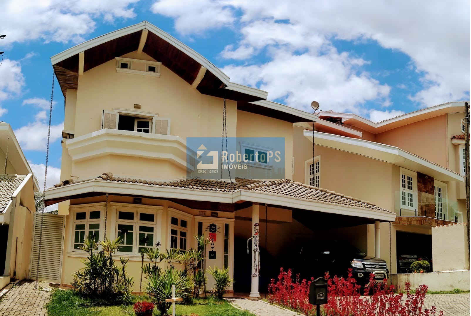 Casa de luxo em condomínio no Urbanova, São José dos Campos-SP: 4 quartos, 2 suítes, 5 banheiros, 4 vagas, 263m².