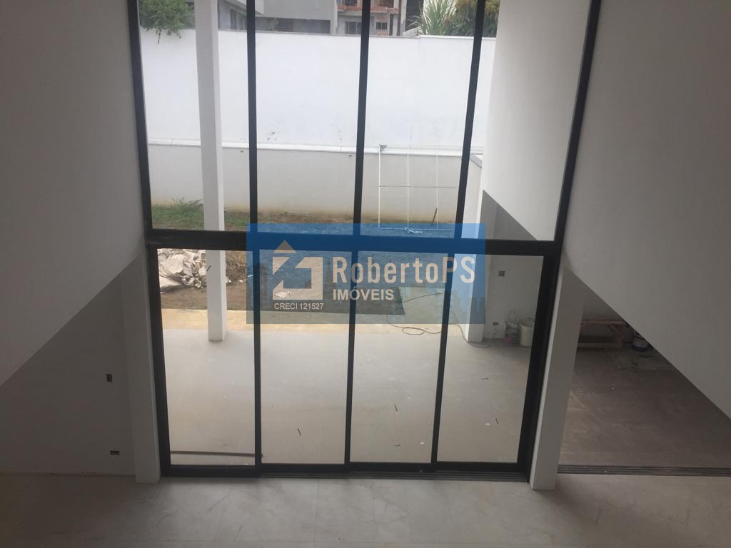 Casa de Luxo no Condomínio Urbanova: 4 Quartos, 4 Suítes, 3 Salas, 3 Vagas de Garagem e 460m² de Área em São José dos Campos-SP
