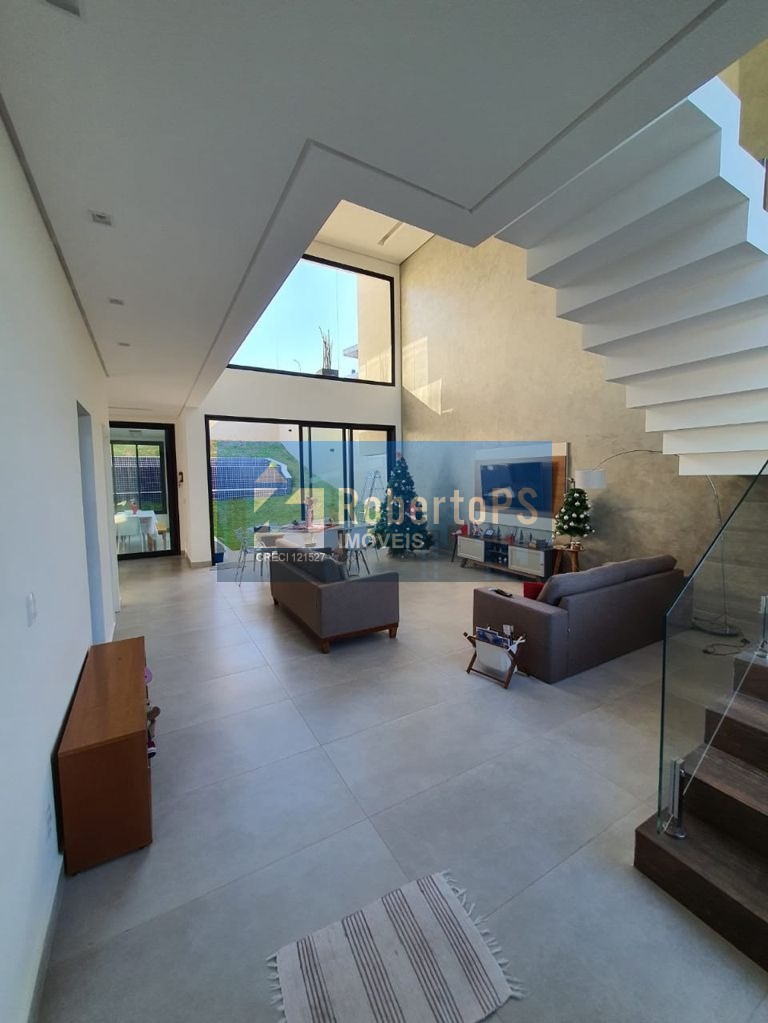 Casa de luxo no urbanova: 4 quartos, 4 suítes, 7 banheiros, 