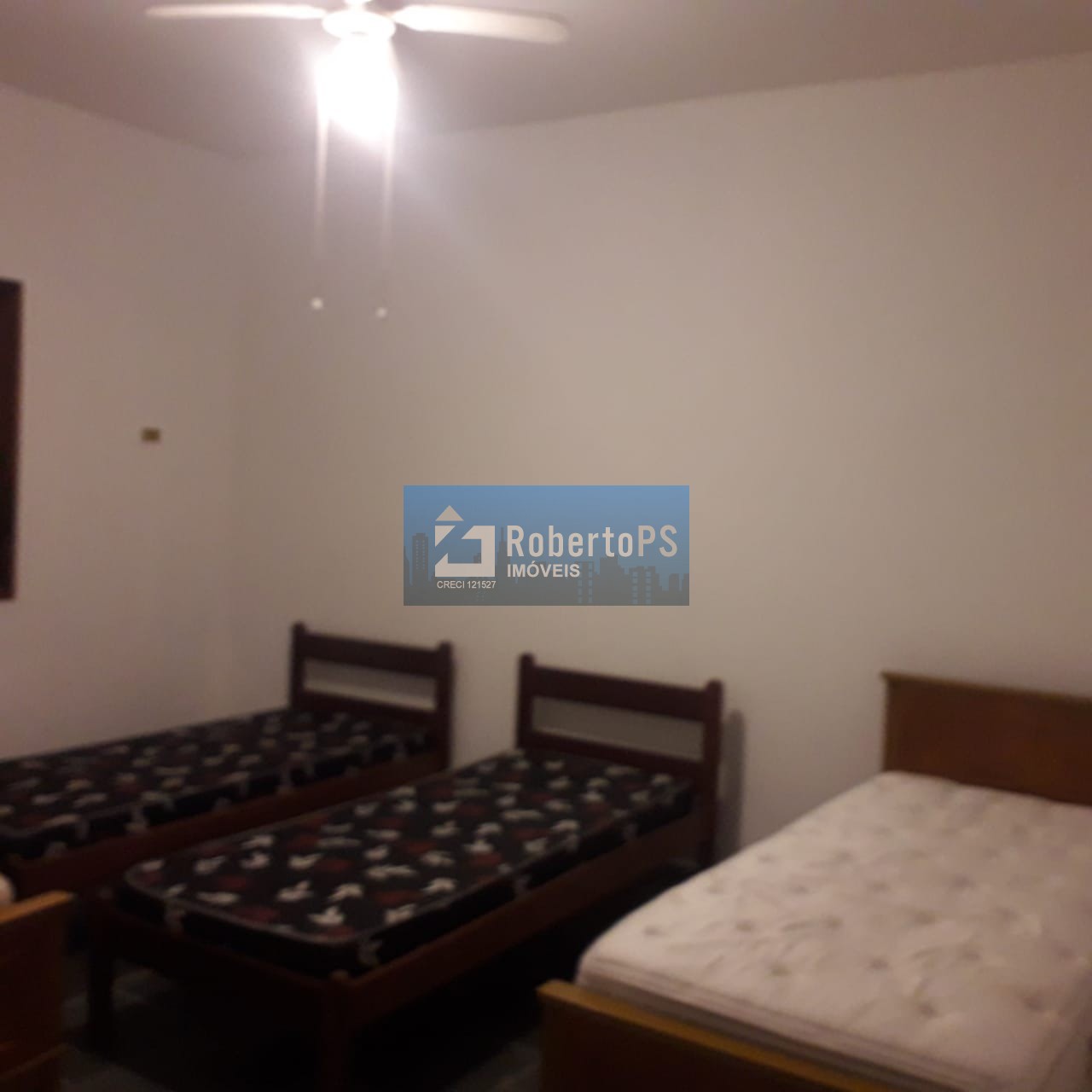 Chácara de luxo à venda no Centro de Santa Branca-SP: 4 quartos, 4 suítes, 7 banheiros, 416m² - Imperdível!
