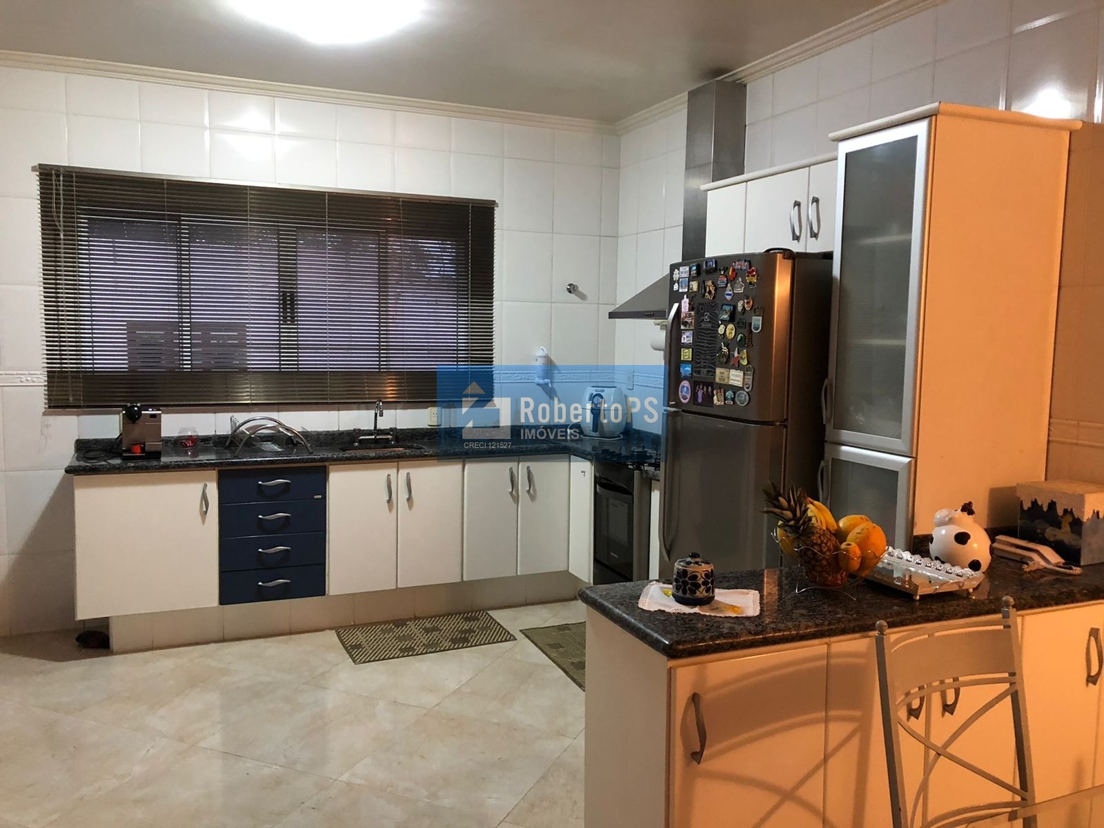 Linda casa assobradada no Condomínio Portal da Mata em Caçapava de 3 dormitórios com suíte e closet.