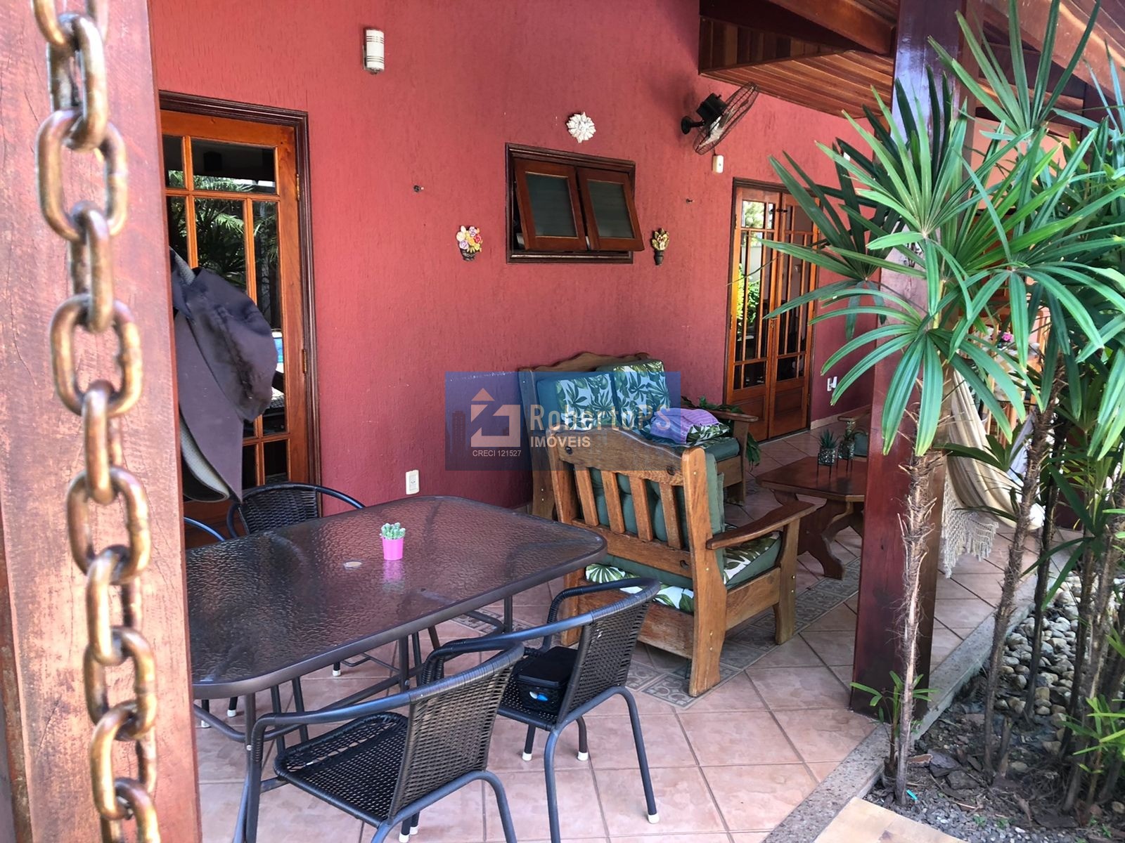 Linda casa assobradada no condomínio portal da mata em caçap