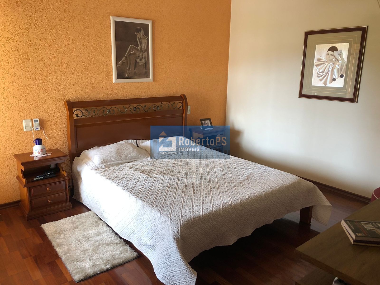 Linda casa assobradada no Condomínio Portal da Mata em Caçapava de 3 dormitórios com suíte e closet.