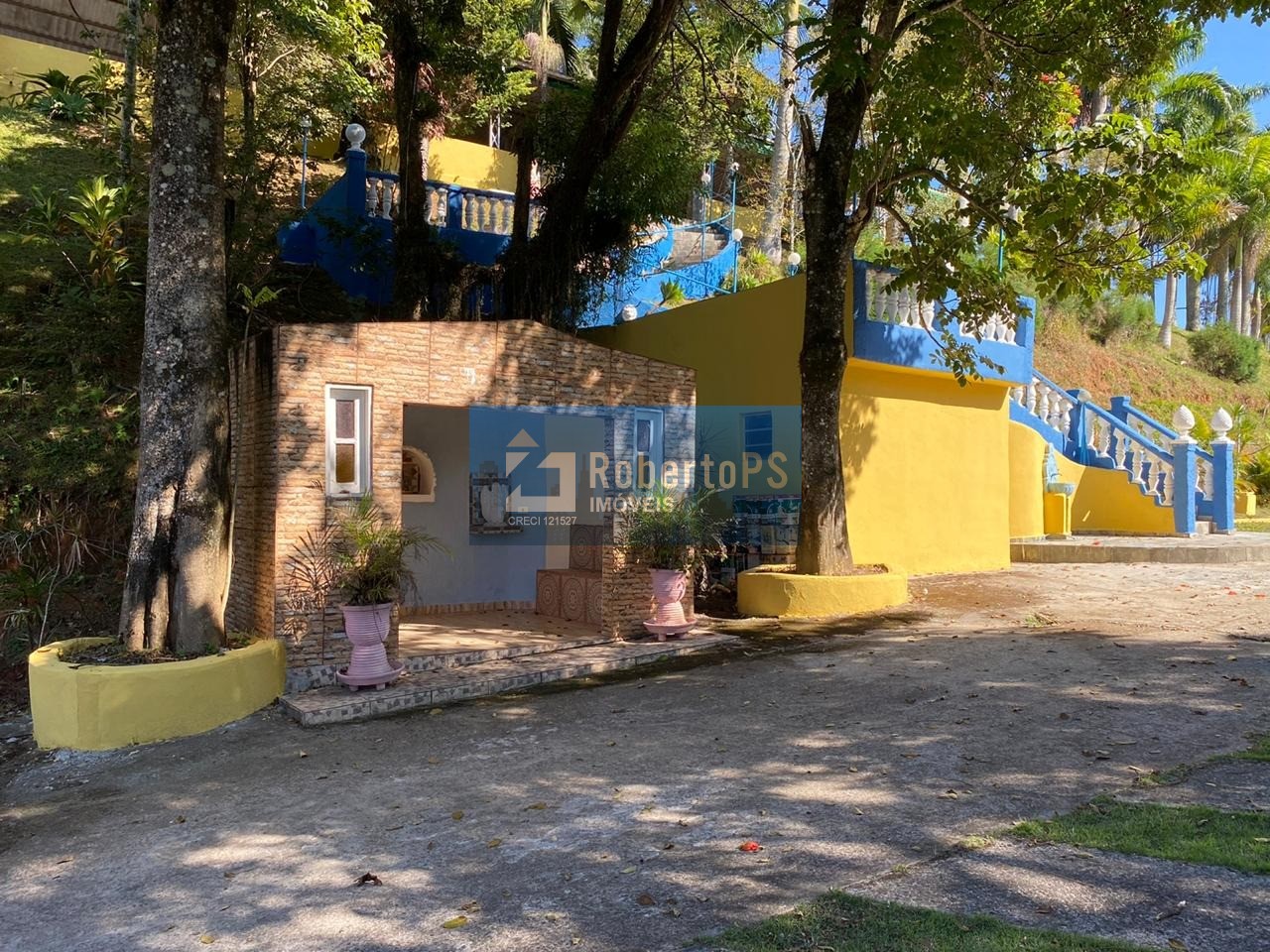 Linda Chácara com 16.000 metros de área a 10km do centro de SJCampos