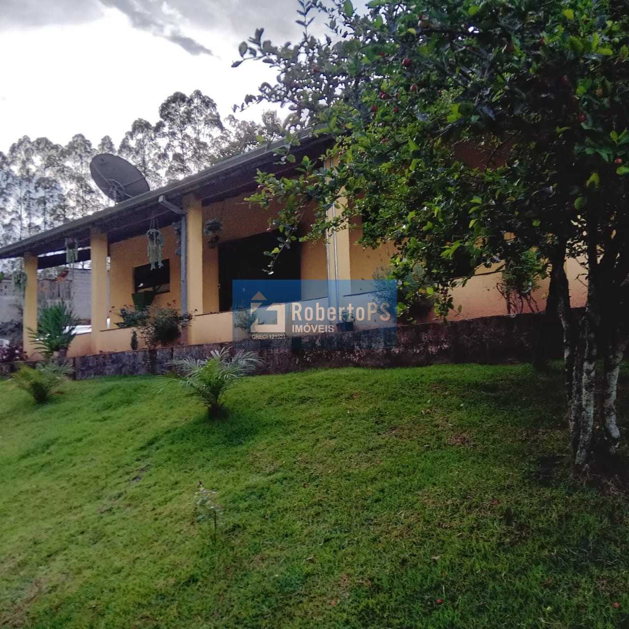 Chácara de 24000m2 (1 alqueire) com localização e vista maravilhosa