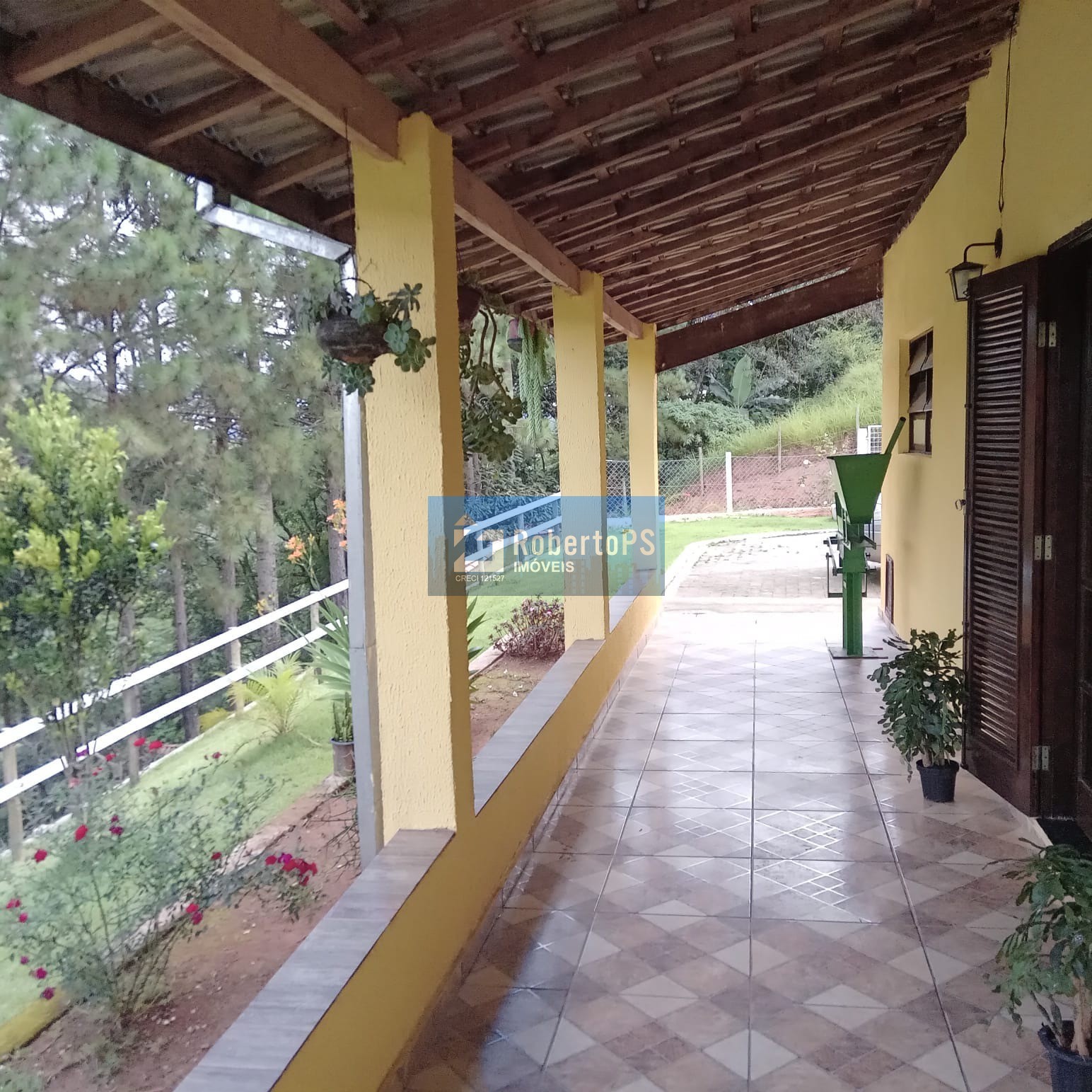 Chácara de 24000m2 (1 alqueire) com localização e vista maravilhosa