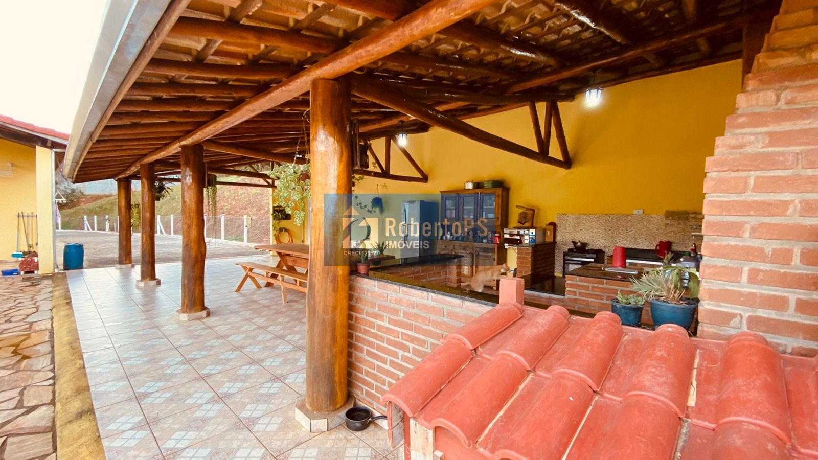 Chácara de 24000m2 (1 alqueire) com localização e vista maravilhosa