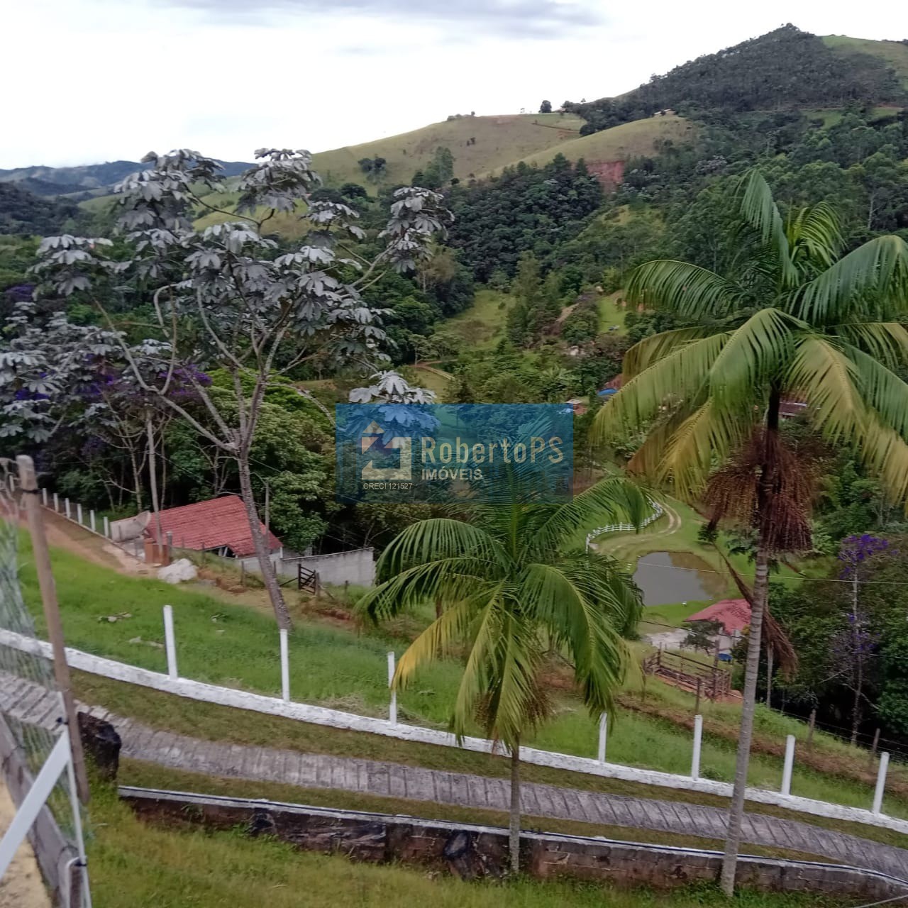 Chácara de 24000m2 (1 alqueire) com localização e vista maravilhosa