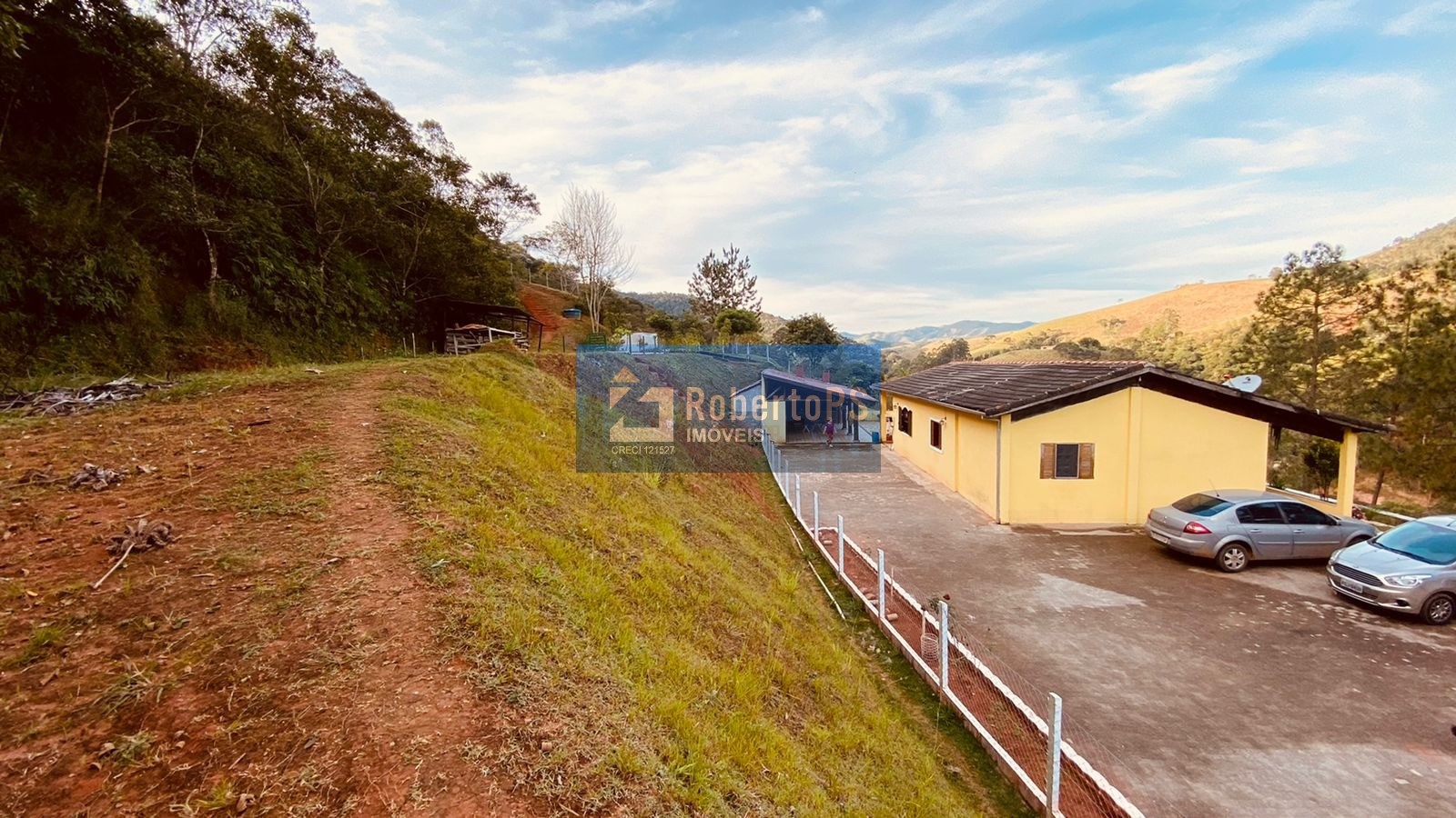 Chácara de 24000m2 (1 alqueire) com localização e vista maravilhosa