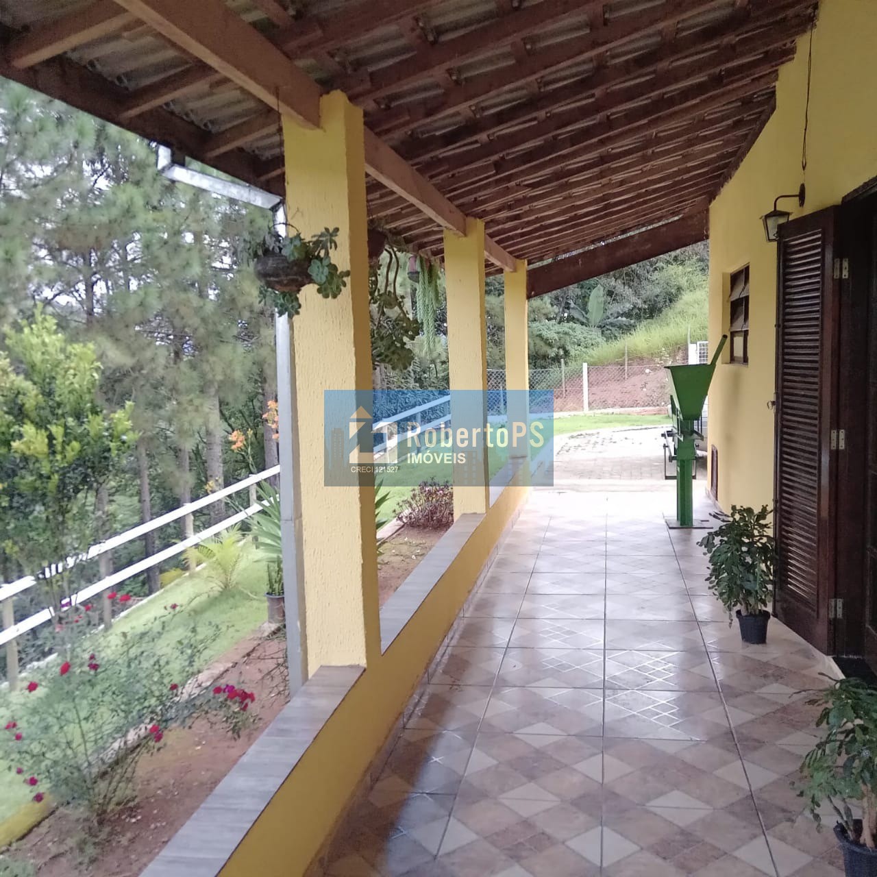 Chácara de 24000m2 (1 alqueire) com localização e vista maravilhosa