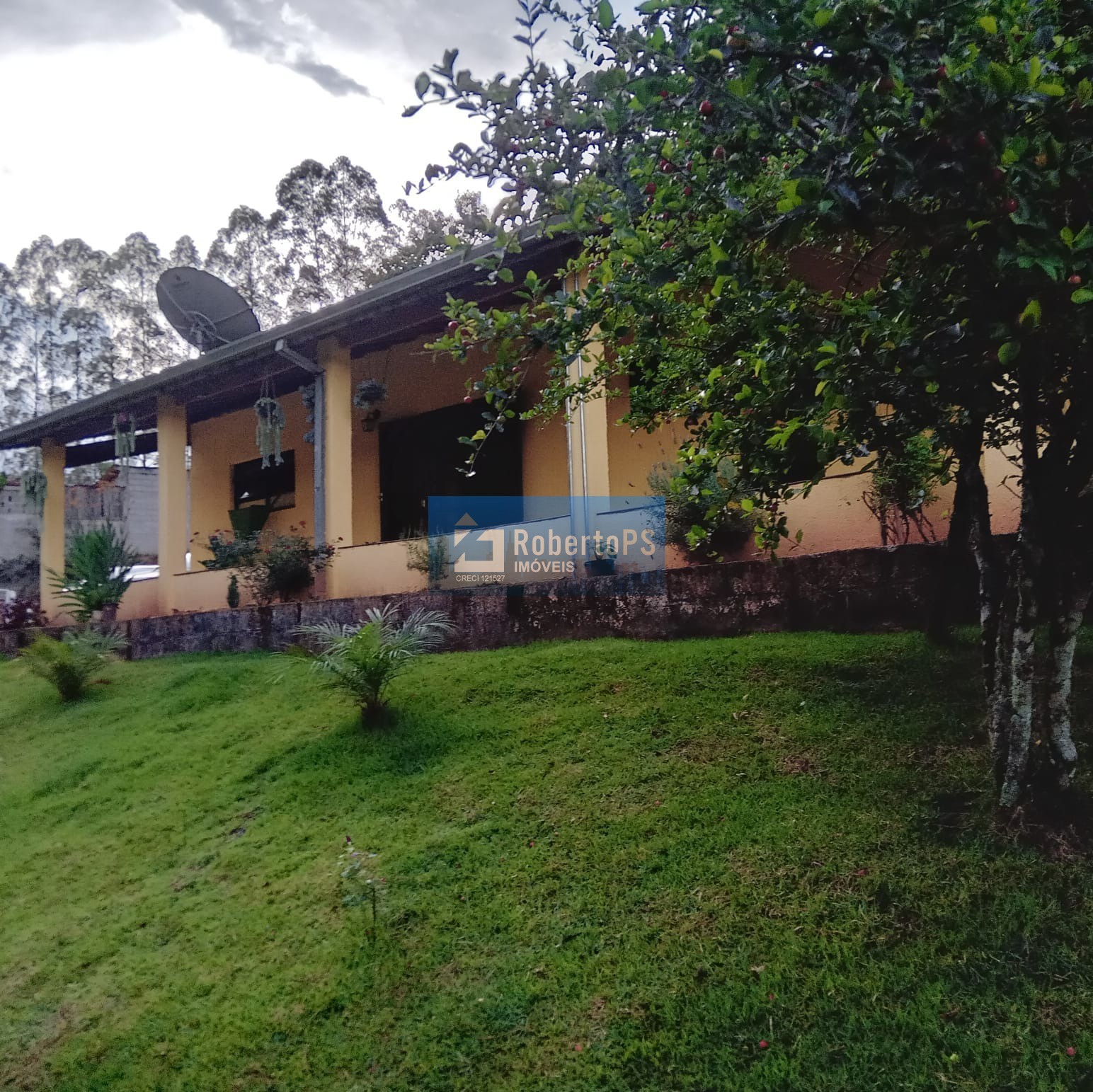 Chácara de 24000m2 (1 alqueire) com localização e vista maravilhosa