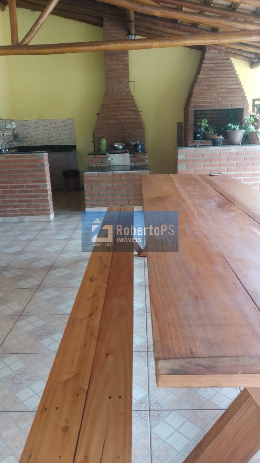 Chácara de 24000m2 (1 alqueire) com localização e vista mara