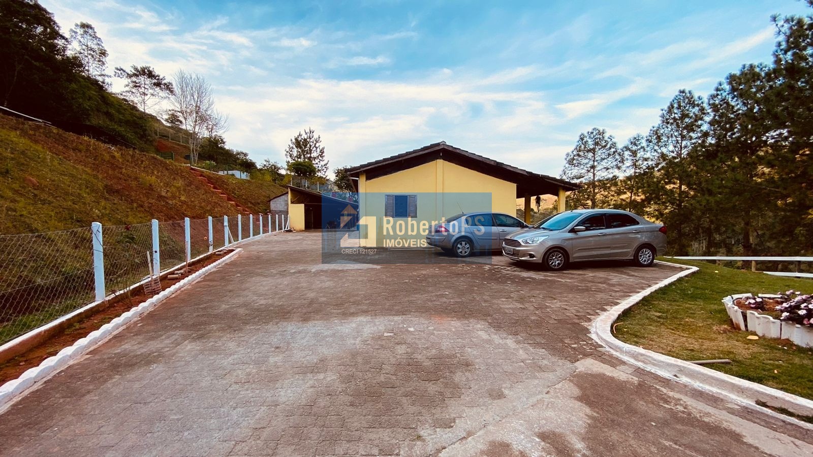 Chácara de 24000m2 (1 alqueire) com localização e vista maravilhosa