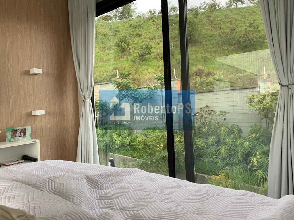 Casa de alto padrão em condomínio Alphaville II em São José dos Campos-SP: 3 quartos, 3 suítes, 3 salas, 5 banheiros, 4 vagas, 350m².