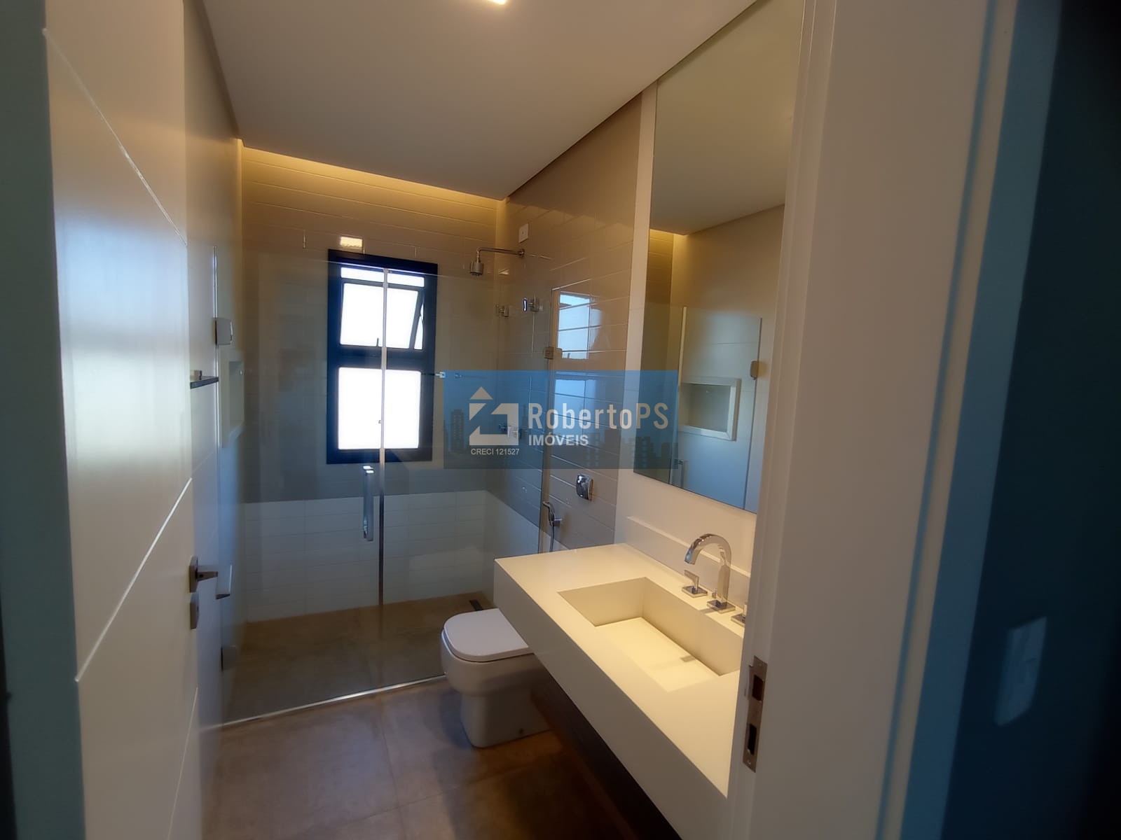 Casa de alto padrão em condomínio Alphaville II em São José dos Campos-SP: 3 quartos, 3 suítes, 3 salas, 5 banheiros, 4 vagas, 350m².