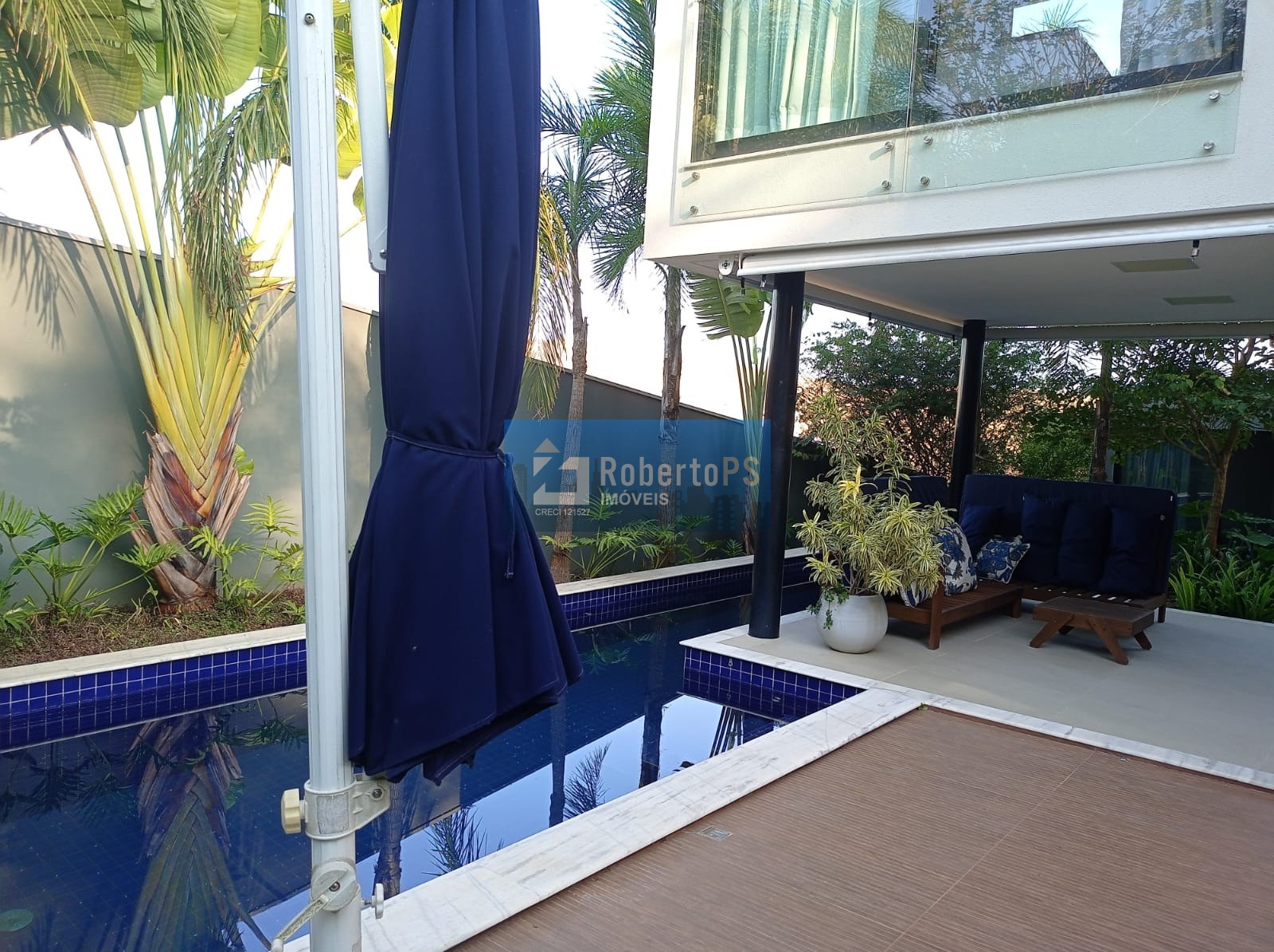 Casa de alto padrão em condomínio Alphaville II em São José dos Campos-SP: 3 quartos, 3 suítes, 3 salas, 5 banheiros, 4 vagas, 350m².