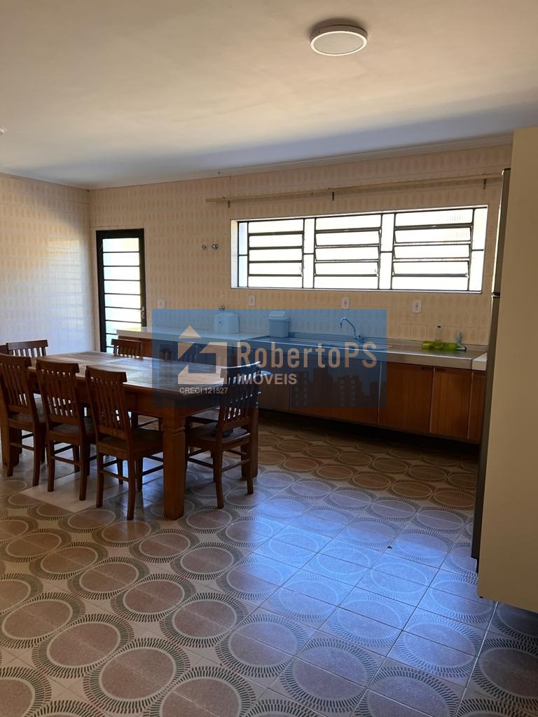 Imperdível: Sítio à venda no Centro de Santo Antônio do Pinhal-SP, com 4 quartos, 1 suíte, 2 salas, 4 banheiros, 8 vagas e 13.000m².