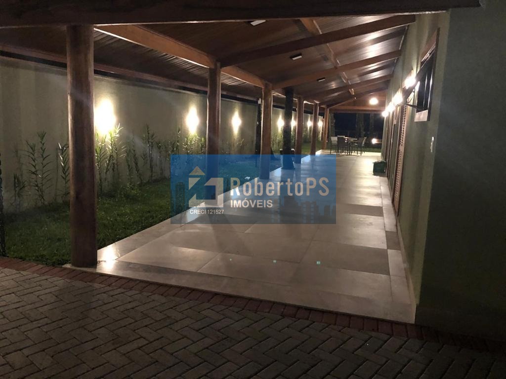 Magnífica Casa de Luxo à Venda em Ubatuba-SP, Bairro Maranduba - 3 Quartos, 3 Suítes, 2 Salas, 6 Banheiros, 2 Vagas, 600 m².