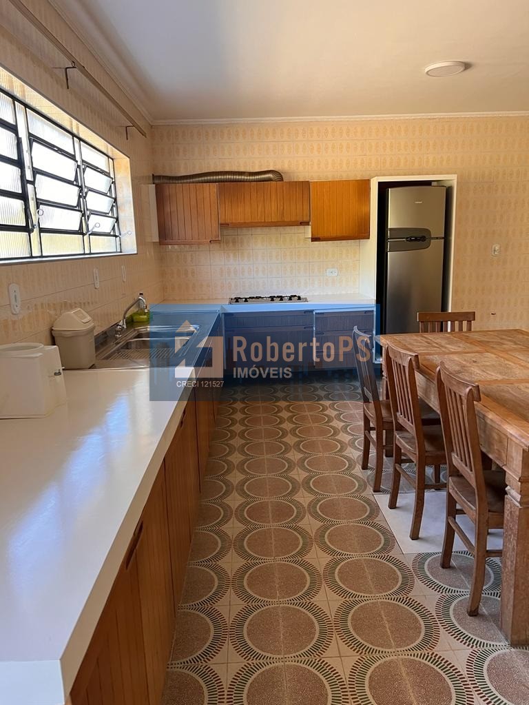 Imperdível: Sítio à venda no Centro de Santo Antônio do Pinhal-SP, com 4 quartos, 1 suíte, 2 salas, 4 banheiros, 8 vagas e 13.000m².