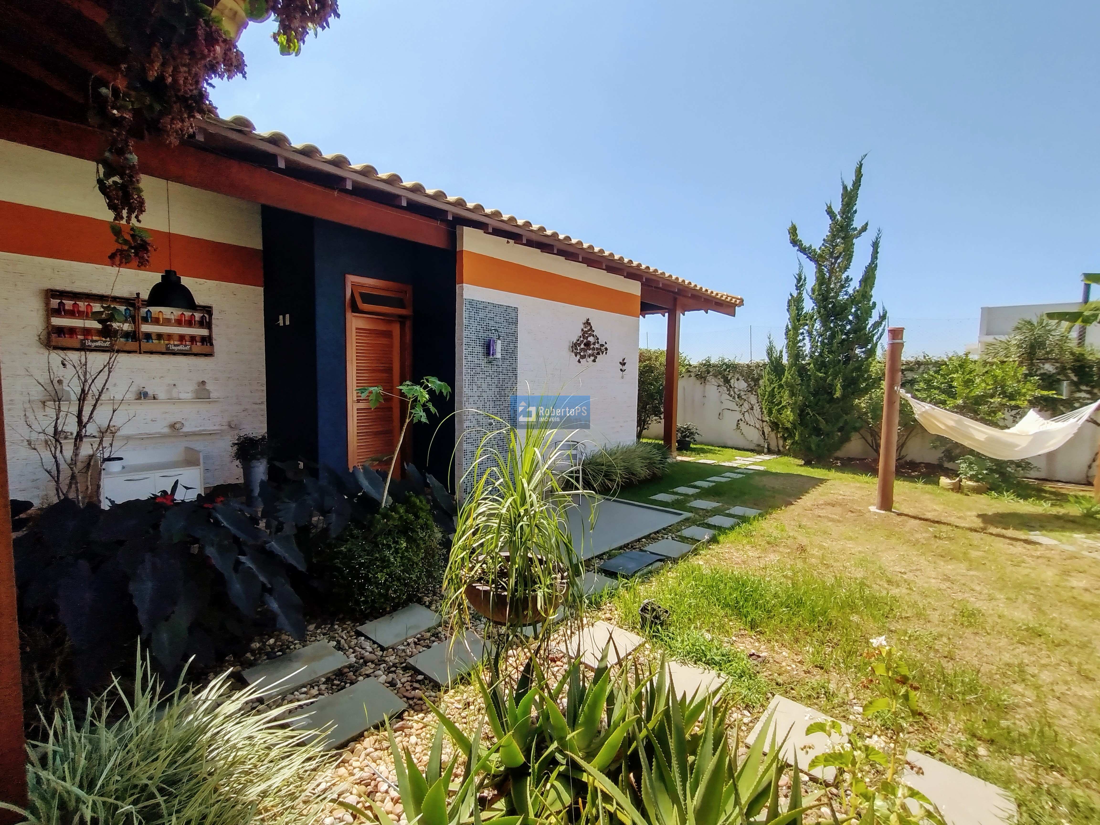 Maravilhosa casa térrea no reserva do Paratehy no Urbanova