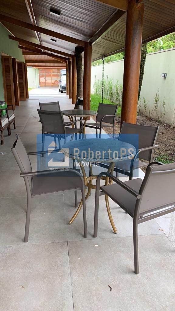 Magnífica Casa de Luxo à Venda em Ubatuba-SP, Bairro Maranduba - 3 Quartos, 3 Suítes, 2 Salas, 6 Banheiros, 2 Vagas, 600 m².