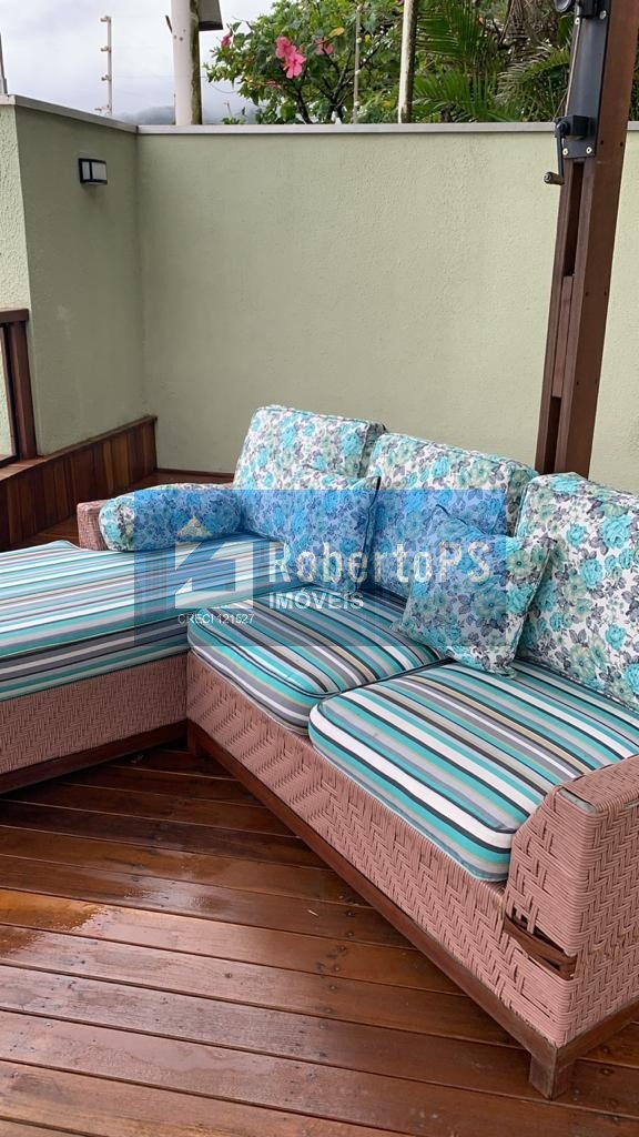Magnífica Casa de Luxo à Venda em Ubatuba-SP, Bairro Maranduba - 3 Quartos, 3 Suítes, 2 Salas, 6 Banheiros, 2 Vagas, 600 m².