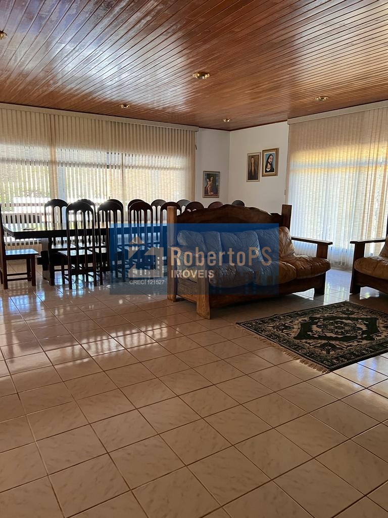 Imperdível: Sítio à venda no Centro de Santo Antônio do Pinhal-SP, com 4 quartos, 1 suíte, 2 salas, 4 banheiros, 8 vagas e 13.000m².