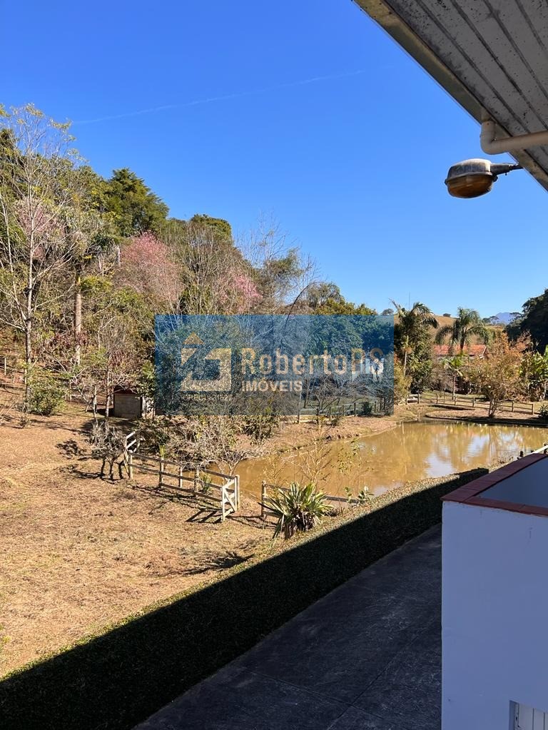 Imperdível: sítio à venda no centro de santo antônio do pinh