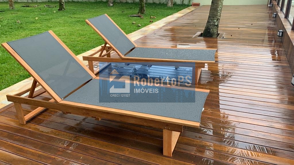 Magnífica Casa de Luxo à Venda em Ubatuba-SP, Bairro Maranduba - 3 Quartos, 3 Suítes, 2 Salas, 6 Banheiros, 2 Vagas, 600 m².
