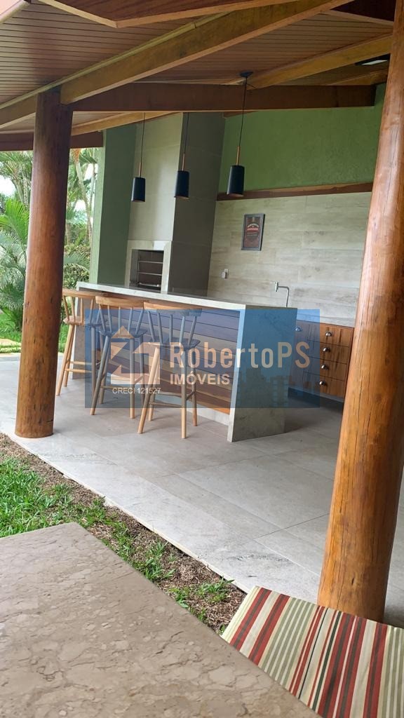 Magnífica Casa de Luxo à Venda em Ubatuba-SP, Bairro Maranduba - 3 Quartos, 3 Suítes, 2 Salas, 6 Banheiros, 2 Vagas, 600 m².