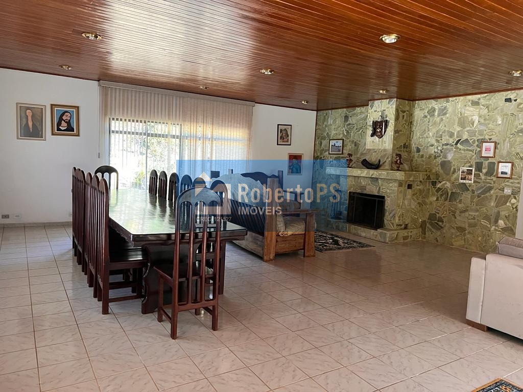 Imperdível: Sítio à venda no Centro de Santo Antônio do Pinhal-SP, com 4 quartos, 1 suíte, 2 salas, 4 banheiros, 8 vagas e 13.000m².