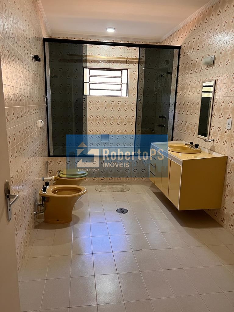 Imperdível: Sítio à venda no Centro de Santo Antônio do Pinhal-SP, com 4 quartos, 1 suíte, 2 salas, 4 banheiros, 8 vagas e 13.000m².
