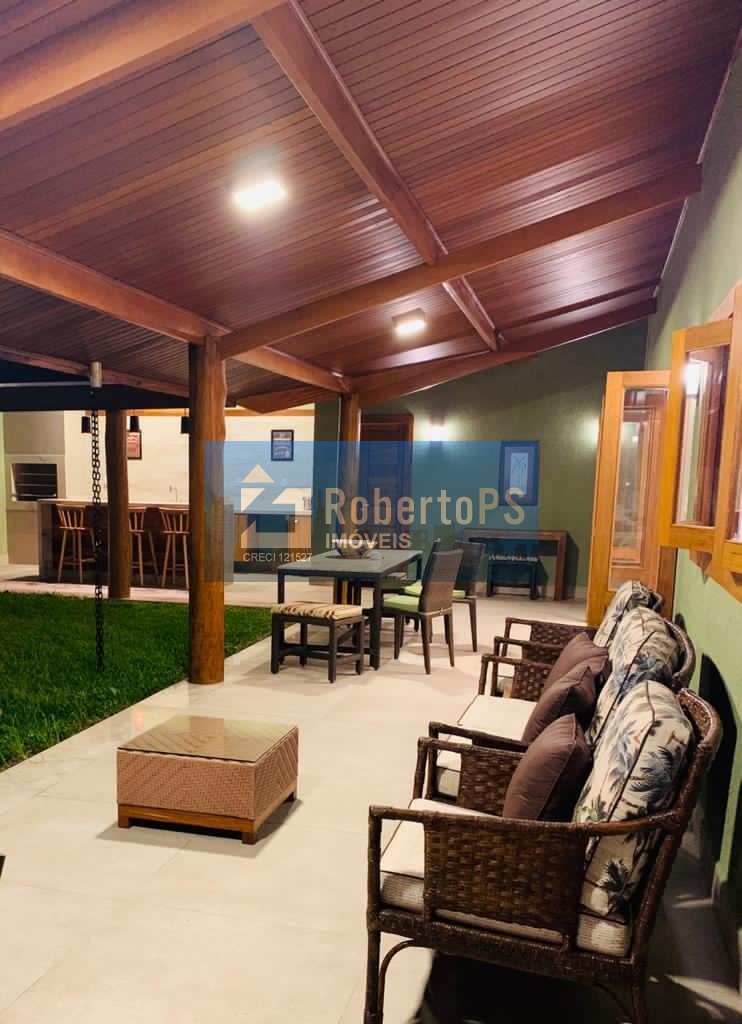 Magnífica Casa de Luxo à Venda em Ubatuba-SP, Bairro Maranduba - 3 Quartos, 3 Suítes, 2 Salas, 6 Banheiros, 2 Vagas, 600 m².
