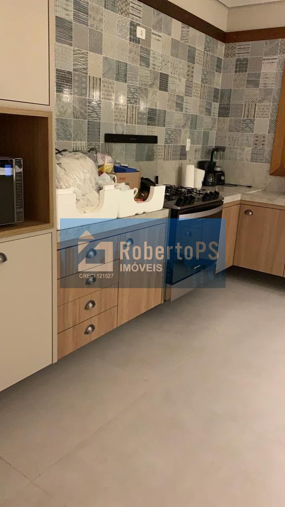 Magnífica Casa de Luxo à Venda em Ubatuba-SP, Bairro Maranduba - 3 Quartos, 3 Suítes, 2 Salas, 6 Banheiros, 2 Vagas, 600 m².