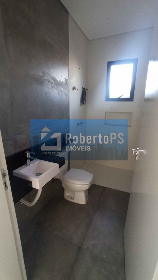 Casa em Condomínio à Venda em São José dos Campos-SP, 4 quartos, 1 suíte, 2 salas, 5 banheiros, 2 vagas, 241m². Venha Conferir!