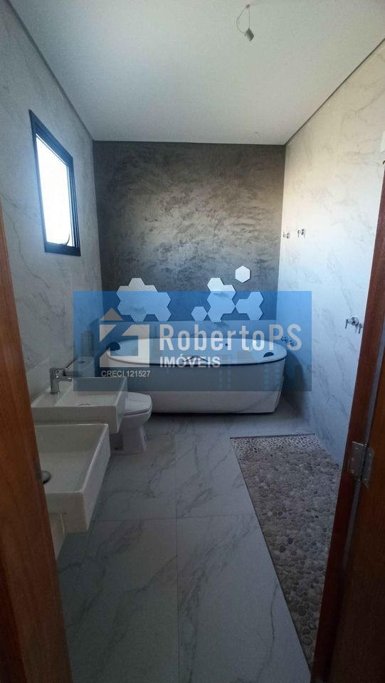 Casa em Condomínio à Venda em São José dos Campos-SP, 4 quartos, 1 suíte, 2 salas, 5 banheiros, 2 vagas, 241m². Venha Conferir!