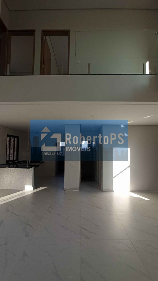Casa em Condomínio à Venda em São José dos Campos-SP, 4 quartos, 1 suíte, 2 salas, 5 banheiros, 2 vagas, 241m². Venha Conferir!
