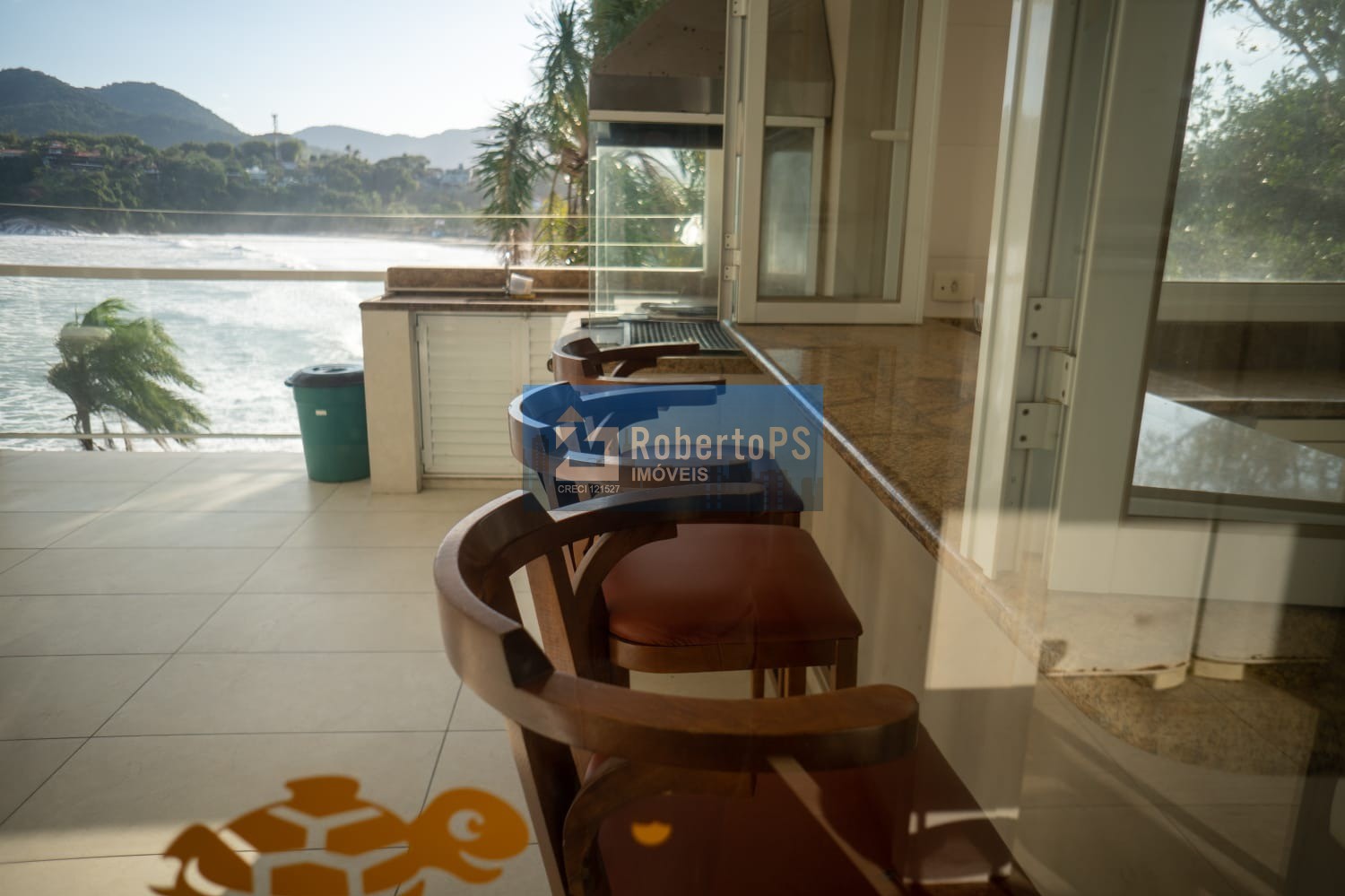 Oportunidade única: Pousada à venda em Ubatuba-SP, Centro - 20 quartos, 20 suítes, 60 salas, 22 banheiros, 20 vagas, 884m².