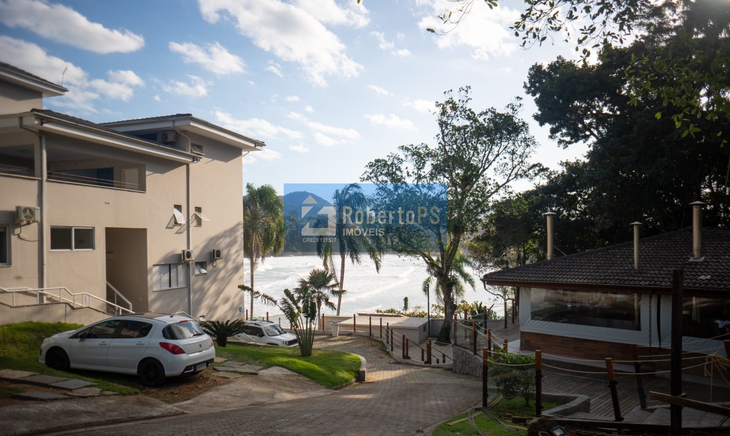 Oportunidade única: Pousada à venda em Ubatuba-SP, Centro - 20 quartos, 20 suítes, 60 salas, 22 banheiros, 20 vagas, 884m².