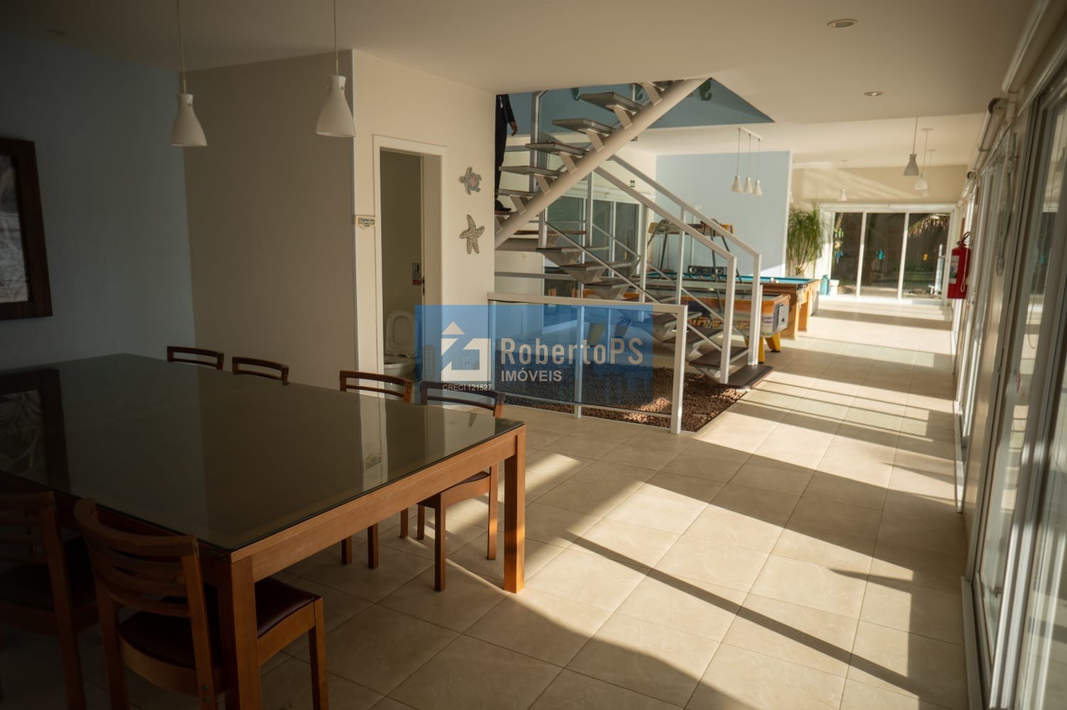 Oportunidade única: Pousada à venda em Ubatuba-SP, Centro - 20 quartos, 20 suítes, 60 salas, 22 banheiros, 20 vagas, 884m².