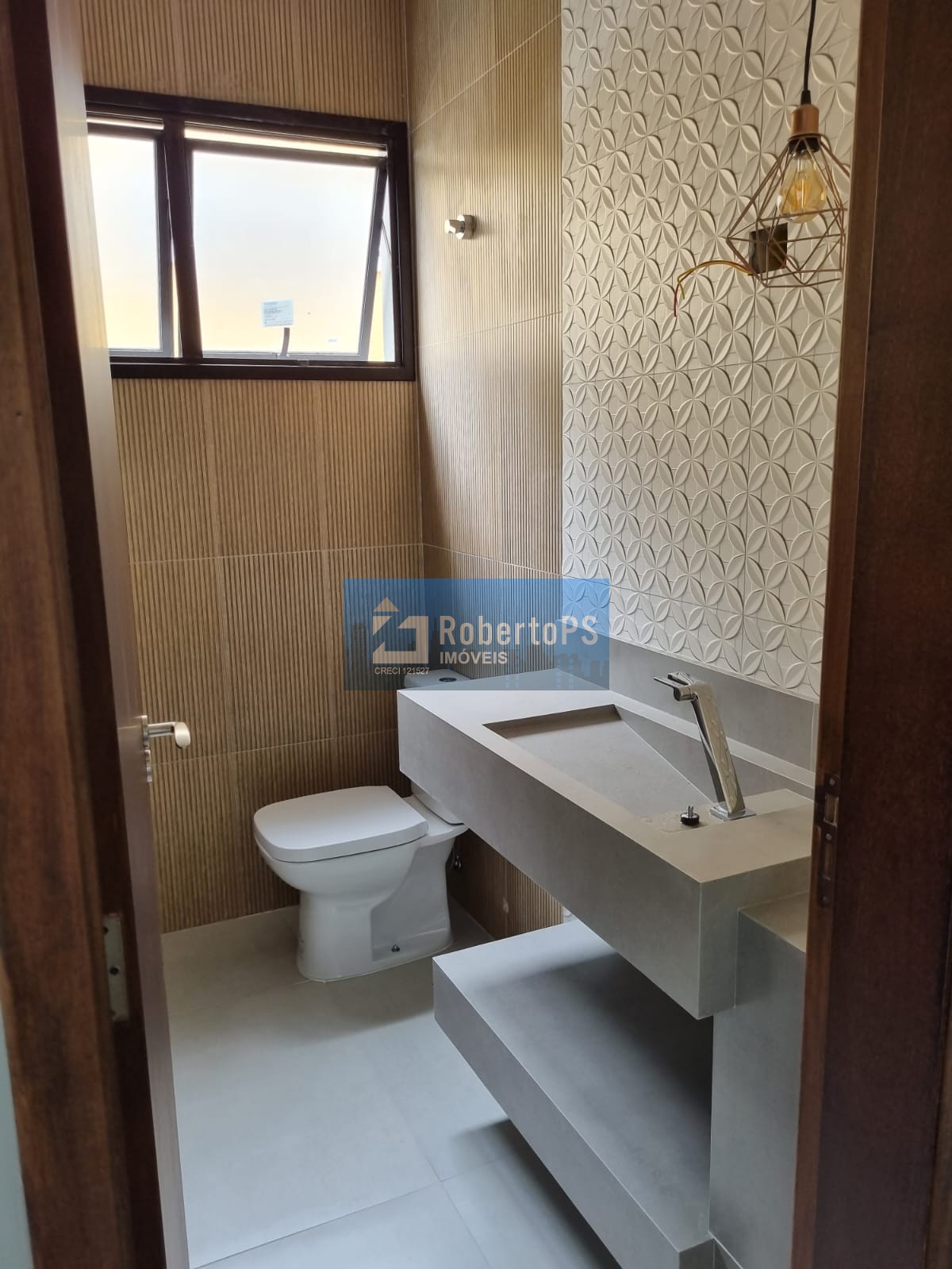 Casa maravilhosa 4 suítes, área gourmet e piscina aquecida no Urbanova