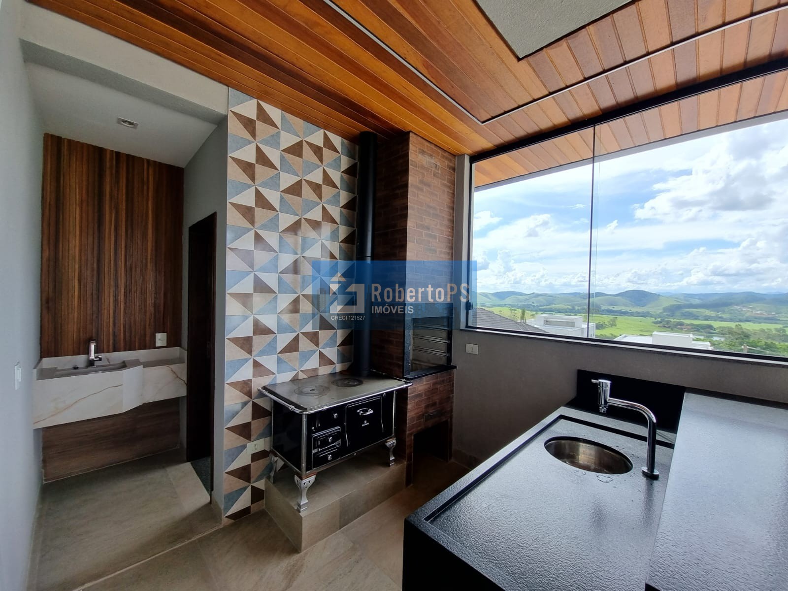 Casa maravilhosa 4 suítes, área gourmet e piscina aquecida no Urbanova