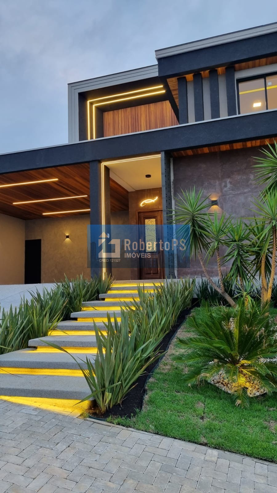 Casa maravilhosa 4 suítes, área gourmet e piscina aquecida no Urbanova
