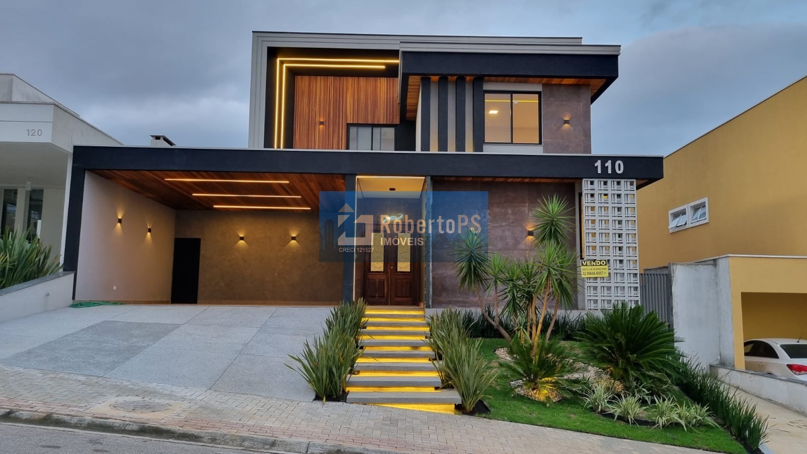 Casa maravilhosa 4 suítes, área gourmet e piscina aquecida no Urbanova