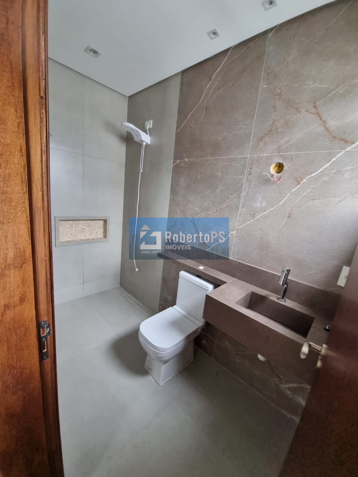 Casa maravilhosa 4 suítes, área gourmet e piscina aquecida no Urbanova